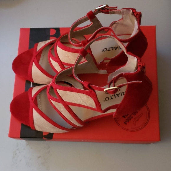 Rialto heels. - Picture 3 of 7